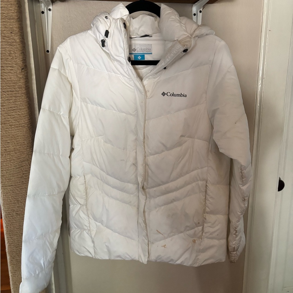 Columbia Classic White Outerwear